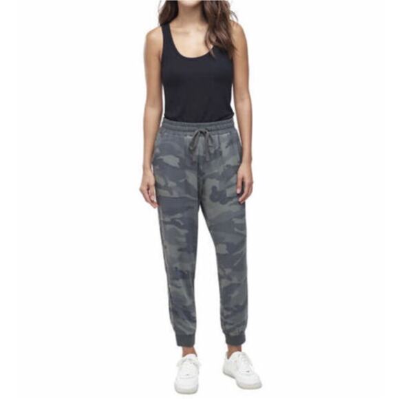 Splendid Lakeside Camo Joggers size XL Green - Picture 2 of 7